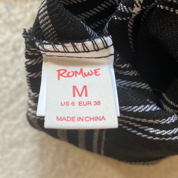 Black & White short plaid dress - Picture 3 of 3